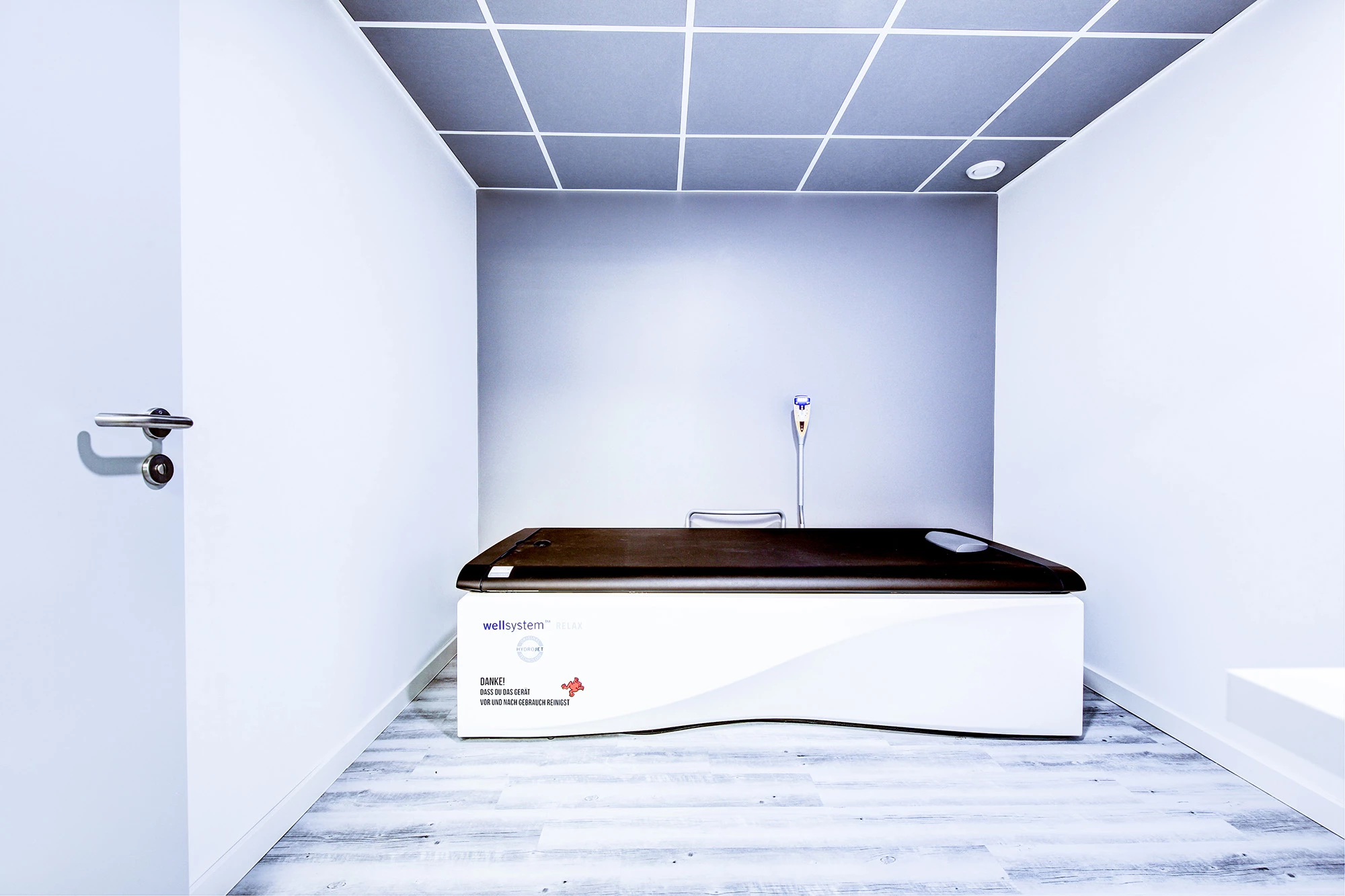 jumpers fitness Wellness & Beauty mit der Massageliege von wellsystem