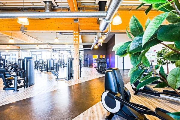 jumpers fitness Studio Wiesbaden Kraftbereich