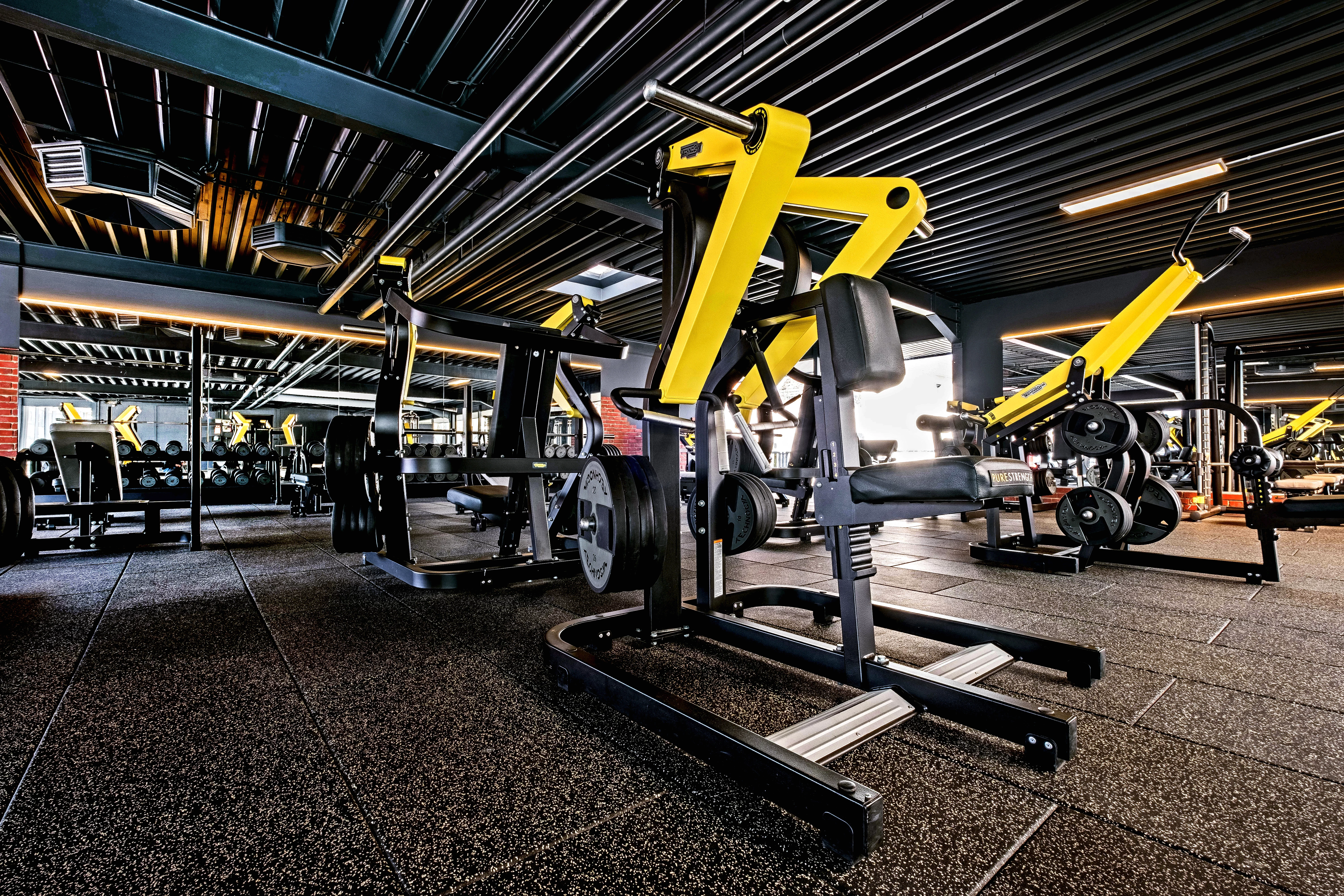 Cardiobereich Ai Fitness Soest Blick ins Studio